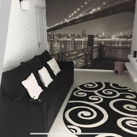Bright Central Apartment キシナウ エクステリア 写真